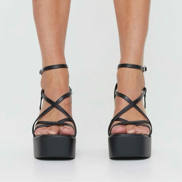 COPY - Princess Polly Therapy Daze  Black Platform Sandals size 5 new - Picture 1 of 7